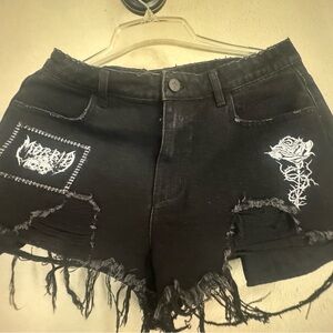 Edgy Black Distressed Jean Shorts with Rose Patch